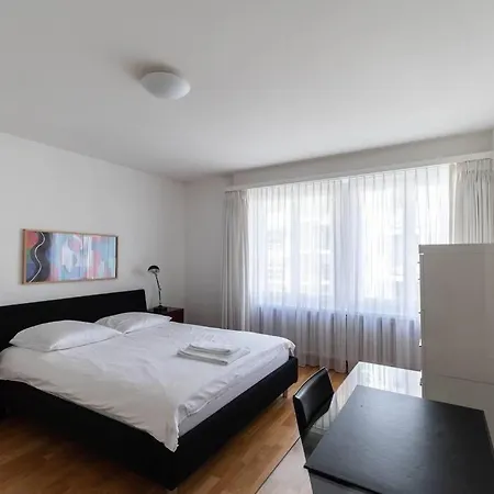 2 Bedroom Close To - D2 Apartment
