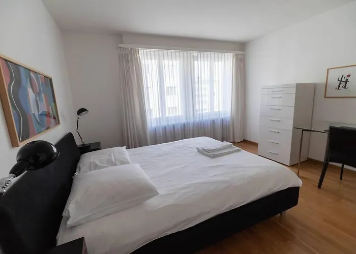 2 Bedroom Close To - D2 アパート